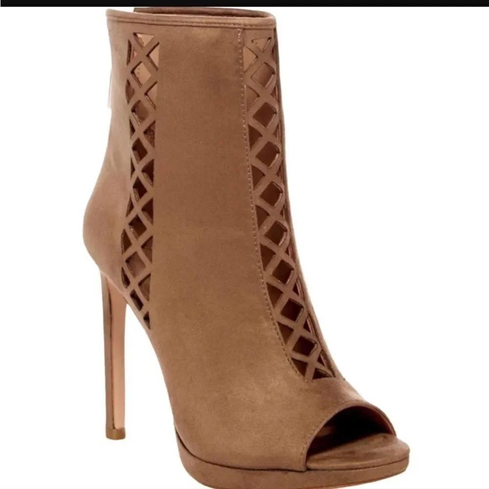BCBGENERATION FAUX SUEDE DELANEY DREAM PEEP TOE SHOE